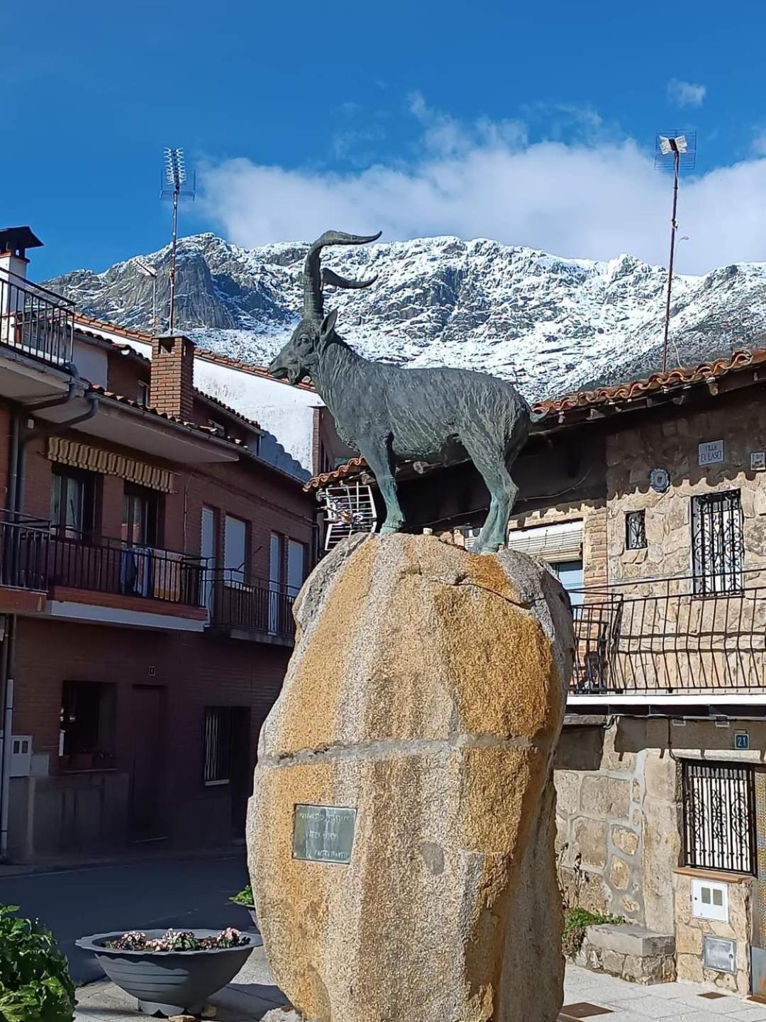 Triana Apartman Villarejo del Valle Kültér fotó